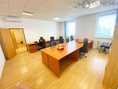 Nabízíme pronájem souboru kanceláří o celkové výměře 57 m2 m2 v Olomouci na ulici Dolní Hejčínská, cena 12500 CZK / objekt / měsíc, nabízí 